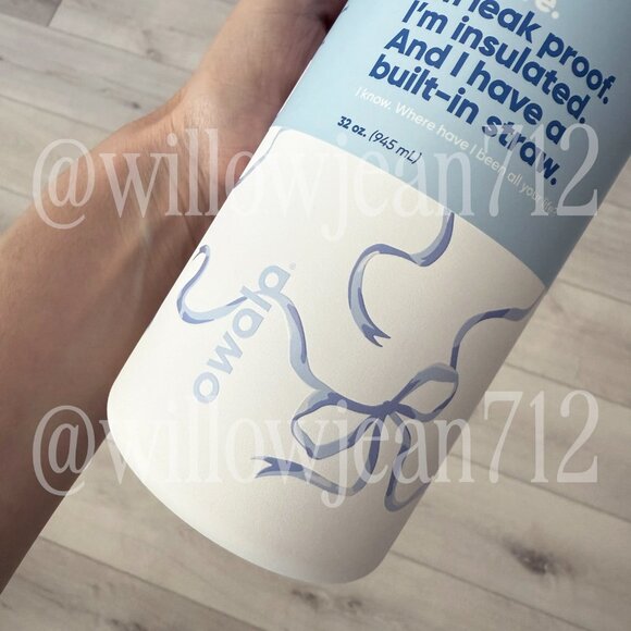 "Tied and True" Bow Owala - 32 oz Freesip - Limited Edition UO Color - Picture 2 of 9